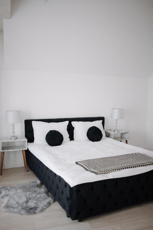 Hotel The Corner50 Alba Iulia Exterior foto