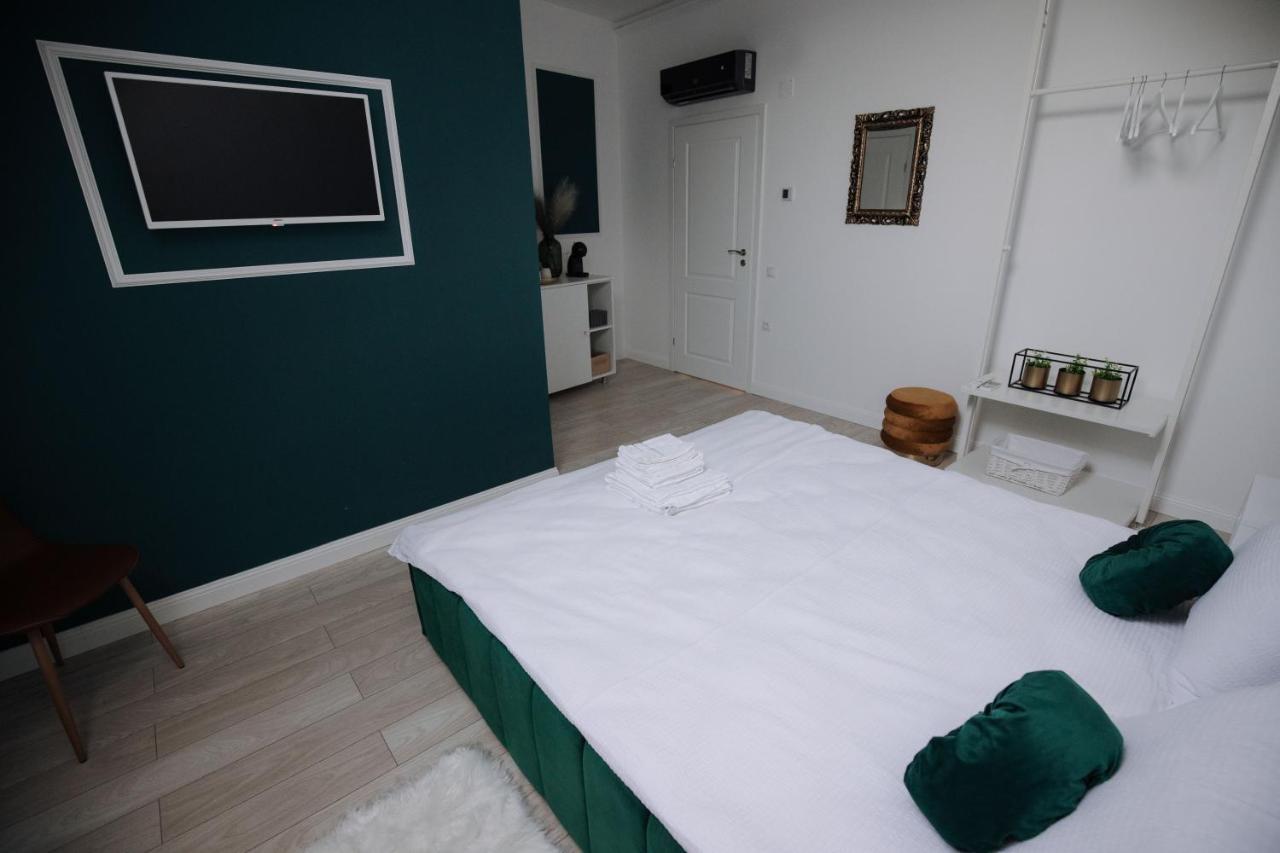 Hotel The Corner50 Alba Iulia Exterior foto
