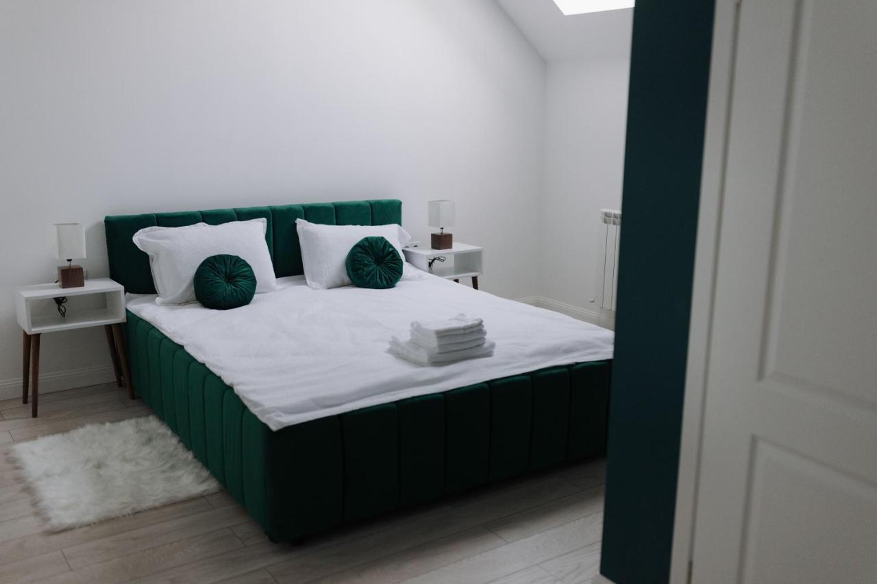 Hotel The Corner50 Alba Iulia Exterior foto