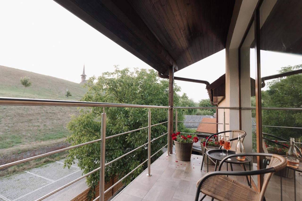 Hotel The Corner50 Alba Iulia Exterior foto